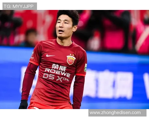 新疆籍足球明星年薪突破百万引发热议助力地方足球发展 新疆籍足球明星年薪突破百万引发热议助力地方足球发展