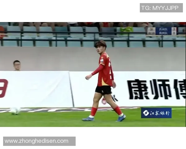 足球明星品尝中国炒饭的美味瞬间与文化碰撞的奇妙体验 足球明星品尝中国炒饭的美味瞬间与文化碰撞的奇妙体验