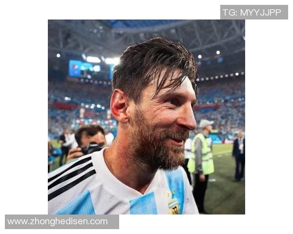 足球明星男生头像精选展现运动魅力与个性风采 足球明星男生头像精选展现运动魅力与个性风采