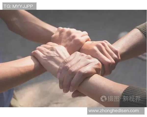 重庆足球队在世界锦标赛中的团队协作表现分析与点评